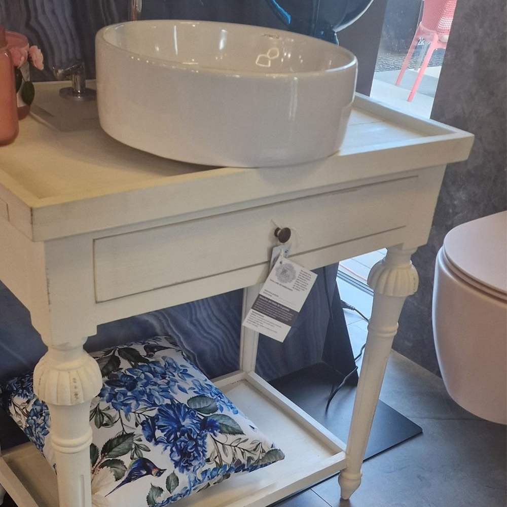 biała konsolka drewniana  none